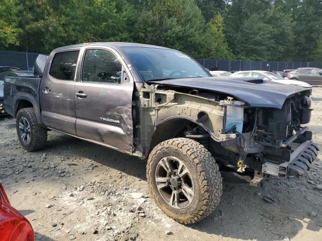 Photo 3 VIN: 5TFCZ5AN8JX135732 - TOYOTA TACOMA DOU 