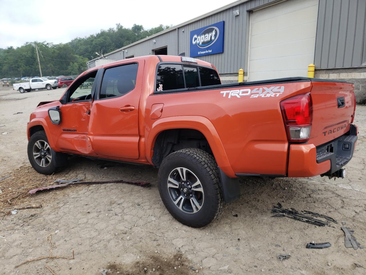 Photo 1 VIN: 5TFCZ5AN9GX046275 - TOYOTA TACOMA 