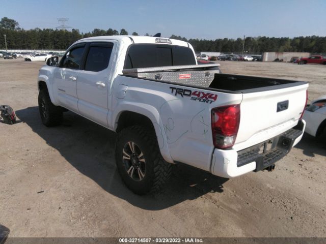 Photo 2 VIN: 5TFCZ5AN9HX068133 - TOYOTA TACOMA 