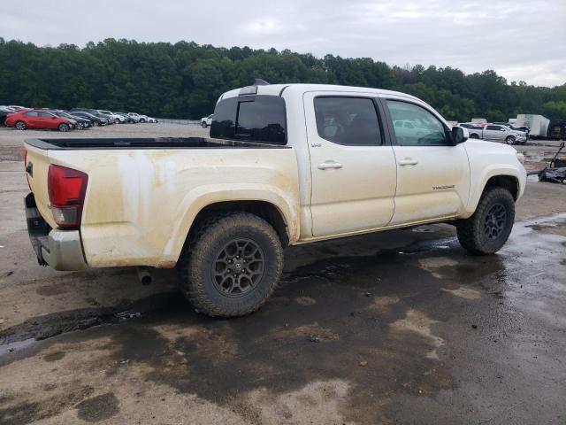 Photo 2 VIN: 5TFCZ5AN9JX146206 - TOYOTA TACOMA DOU 