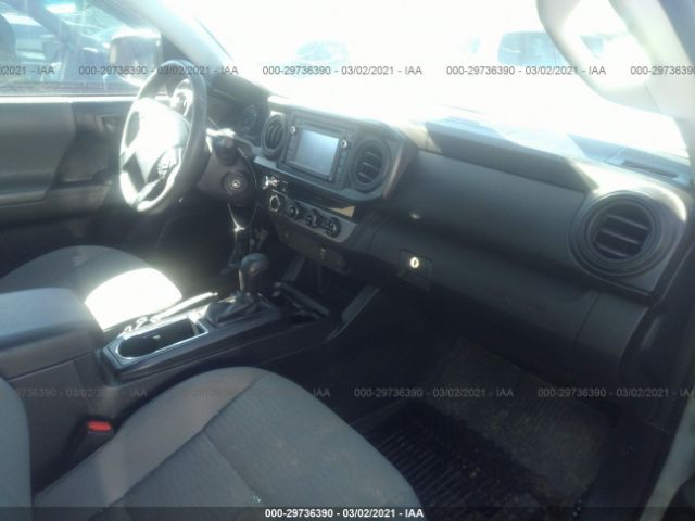 Photo 4 VIN: 5TFCZ5AN9JX153219 - TOYOTA TACOMA 