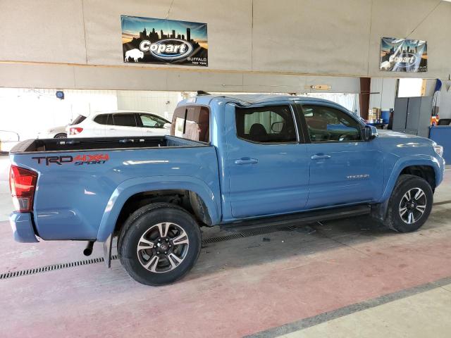 Photo 2 VIN: 5TFCZ5AN9KX170801 - TOYOTA TACOMA DOU 