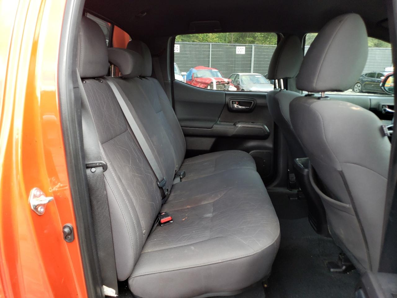 Photo 10 VIN: 5TFCZ5ANXGX013186 - TOYOTA TACOMA 