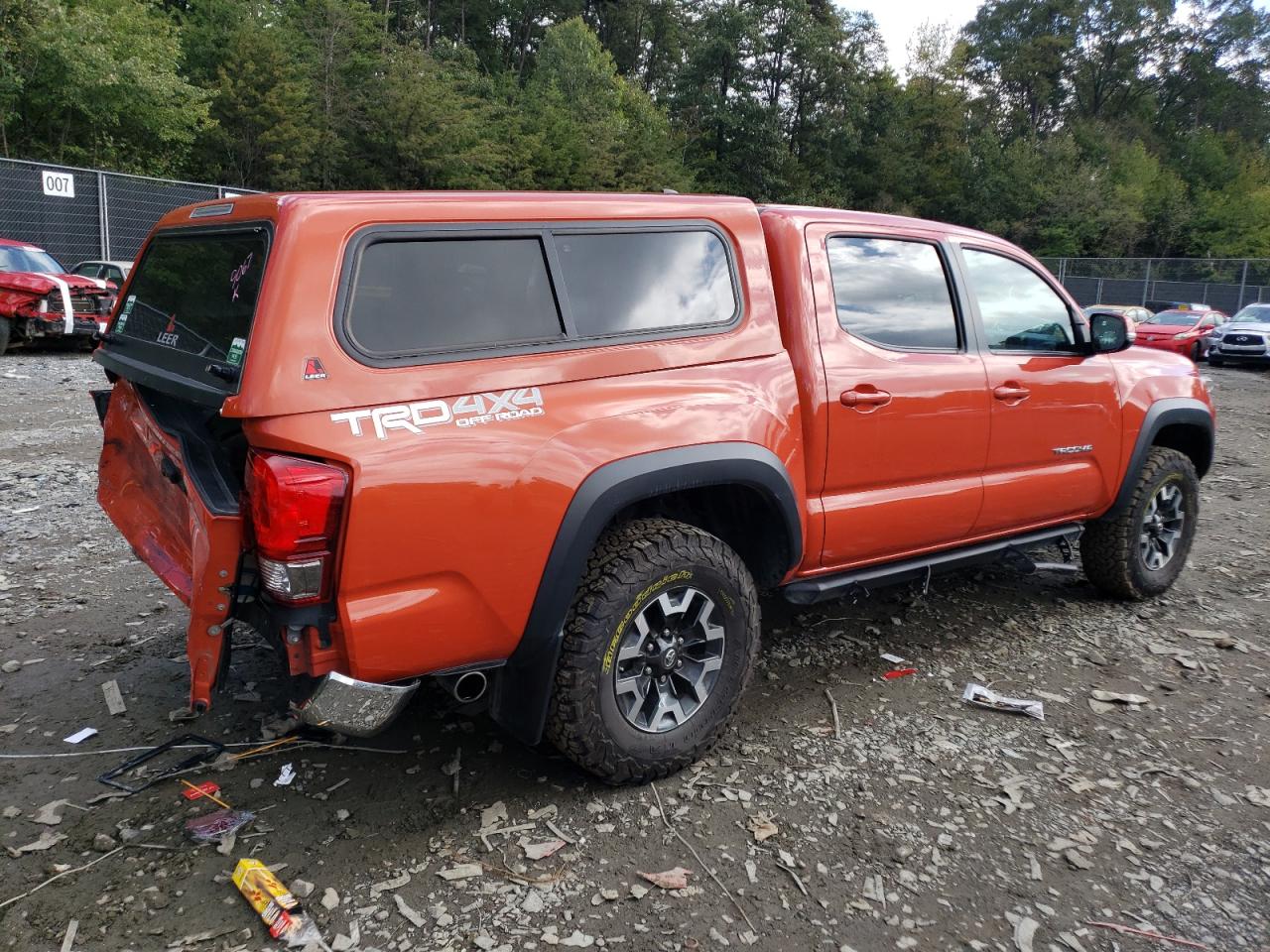 Photo 2 VIN: 5TFCZ5ANXGX013186 - TOYOTA TACOMA 