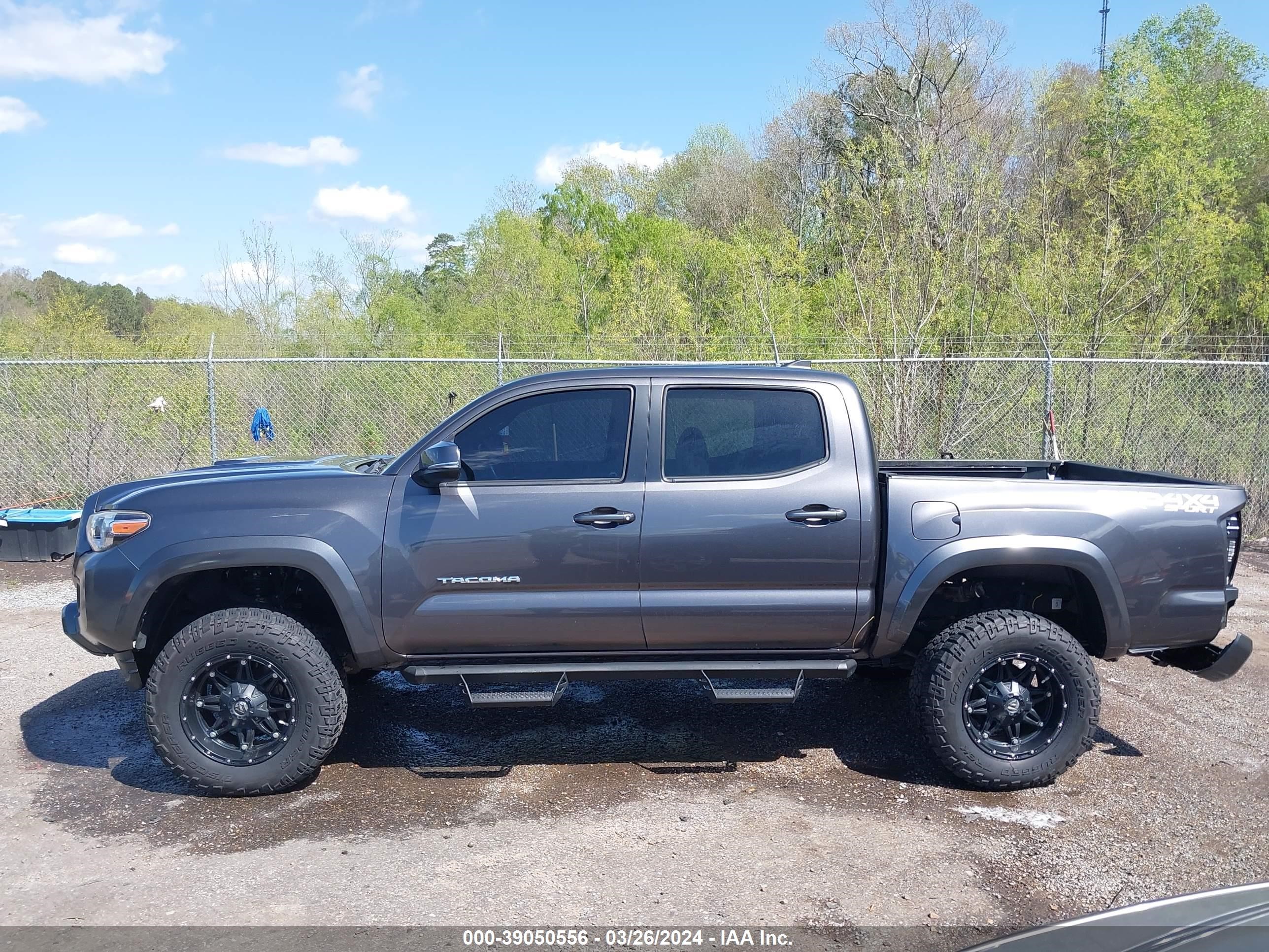 Photo 14 VIN: 5TFCZ5ANXGX035527 - TOYOTA TACOMA 