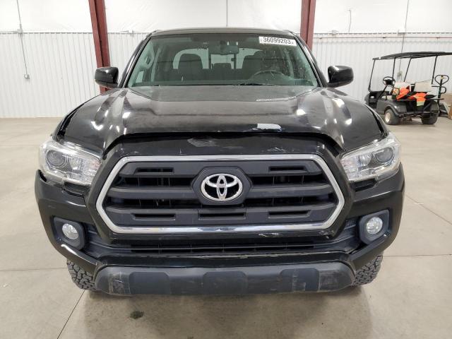 Photo 4 VIN: 5TFCZ5ANXHX100538 - TOYOTA TACOMA DOU 