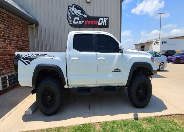 Photo 2 VIN: 5TFCZ5ANXKX187963 - TOYOTA TACOMA 4WD 