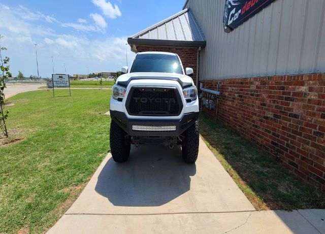 Photo 3 VIN: 5TFCZ5ANXKX187963 - TOYOTA TACOMA 4WD 