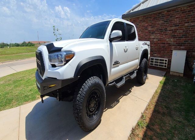 Photo 4 VIN: 5TFCZ5ANXKX187963 - TOYOTA TACOMA 4WD 