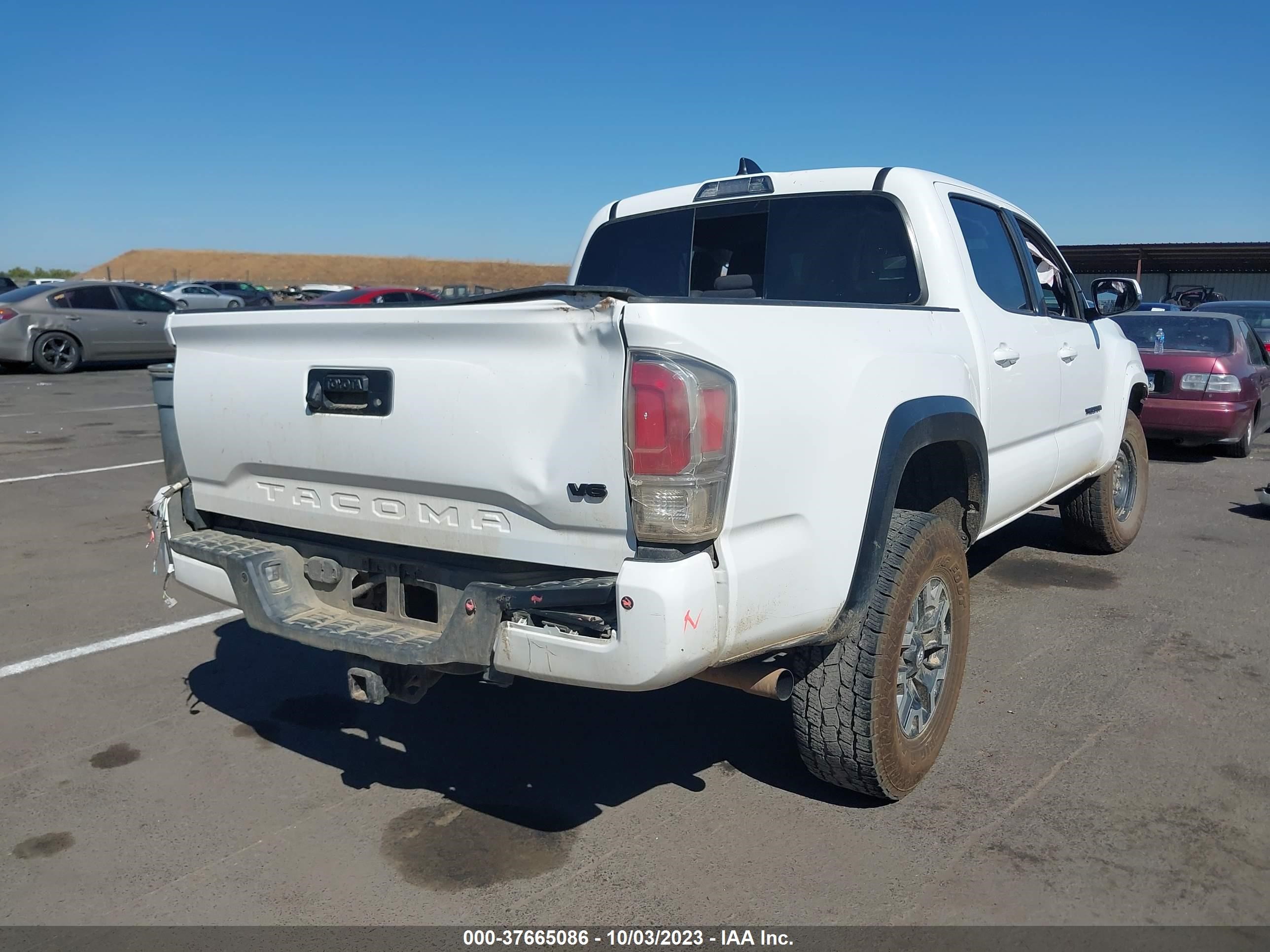 Photo 3 VIN: 5TFCZ5ANXLX235933 - TOYOTA TACOMA 