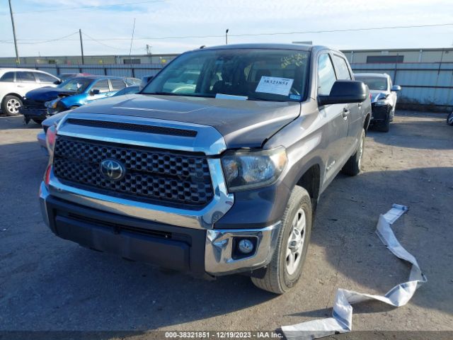 Photo 1 VIN: 5TFDM5F10JX075874 - TOYOTA TUNDRA 