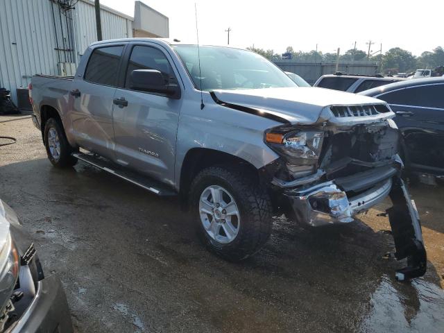 Photo 3 VIN: 5TFDM5F10JX076393 - TOYOTA TUNDRA CRE 