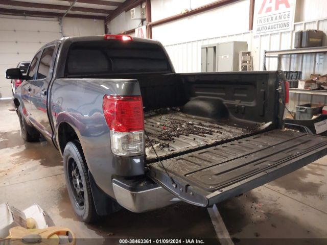 Photo 2 VIN: 5TFDM5F12BX021283 - TOYOTA TUNDRA 