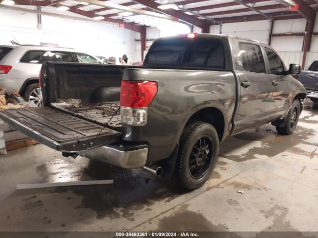 Photo 3 VIN: 5TFDM5F12BX021283 - TOYOTA TUNDRA 