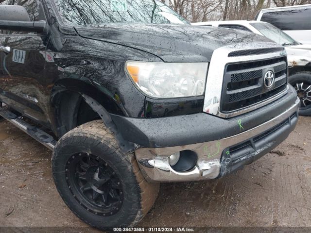 Photo 5 VIN: 5TFDM5F13AX013479 - TOYOTA TUNDRA 