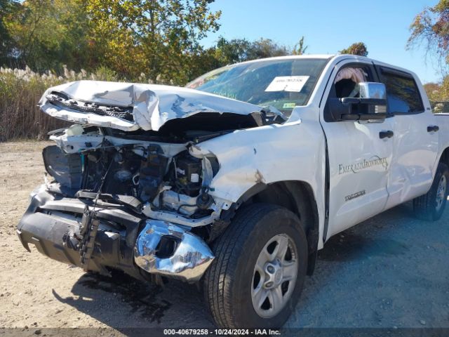 Photo 5 VIN: 5TFDM5F15JX077152 - TOYOTA TUNDRA 