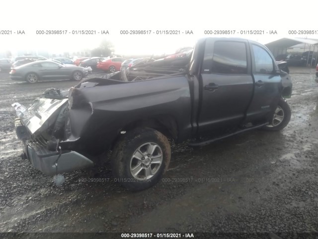 Photo 3 VIN: 5TFDM5F18EX054048 - TOYOTA TUNDRA 4WD TRUCK 