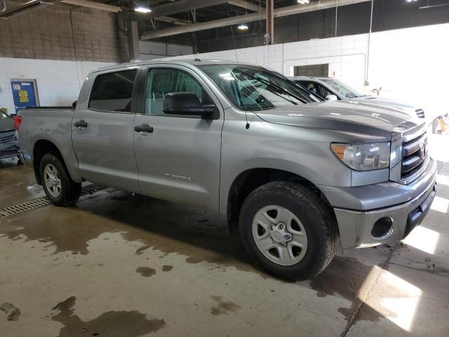 Photo 3 VIN: 5TFDM5F1XCX037961 - TOYOTA TUNDRA CRE 