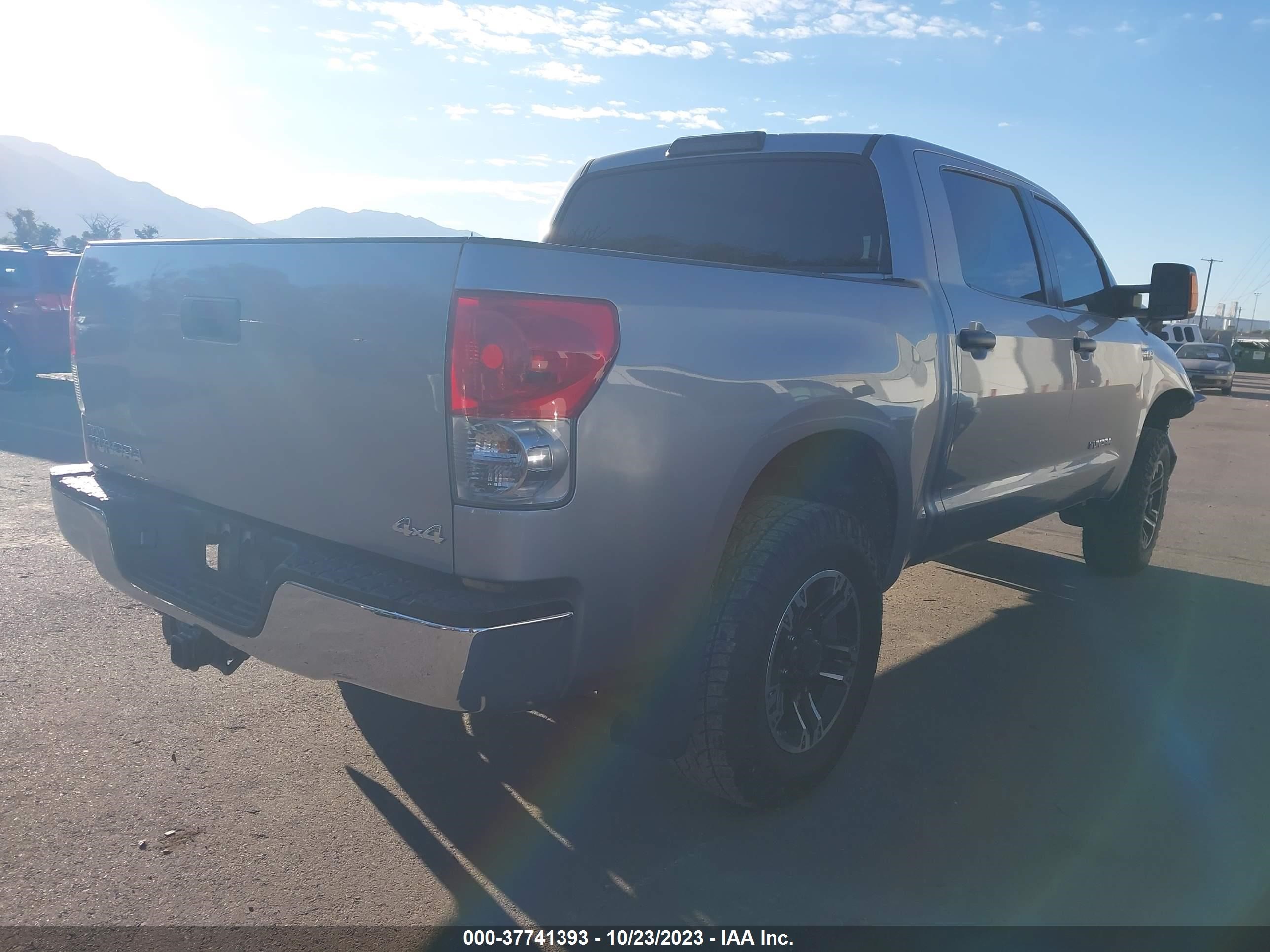 Photo 3 VIN: 5TFDV54168X062203 - TOYOTA TUNDRA 