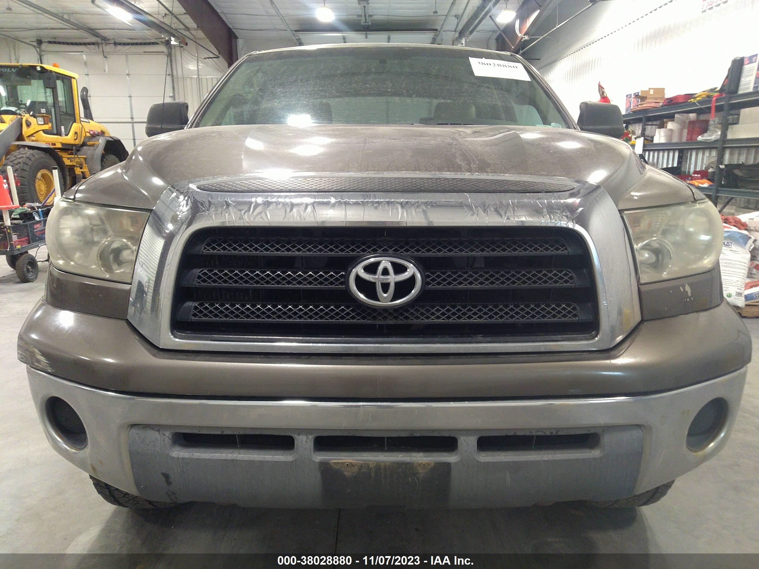 Photo 11 VIN: 5TFDV54178X050299 - TOYOTA TUNDRA 