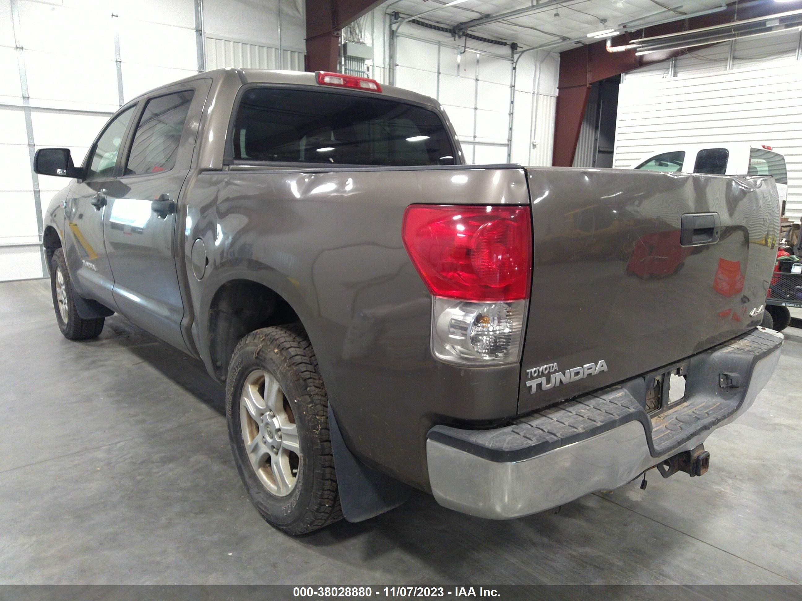 Photo 2 VIN: 5TFDV54178X050299 - TOYOTA TUNDRA 