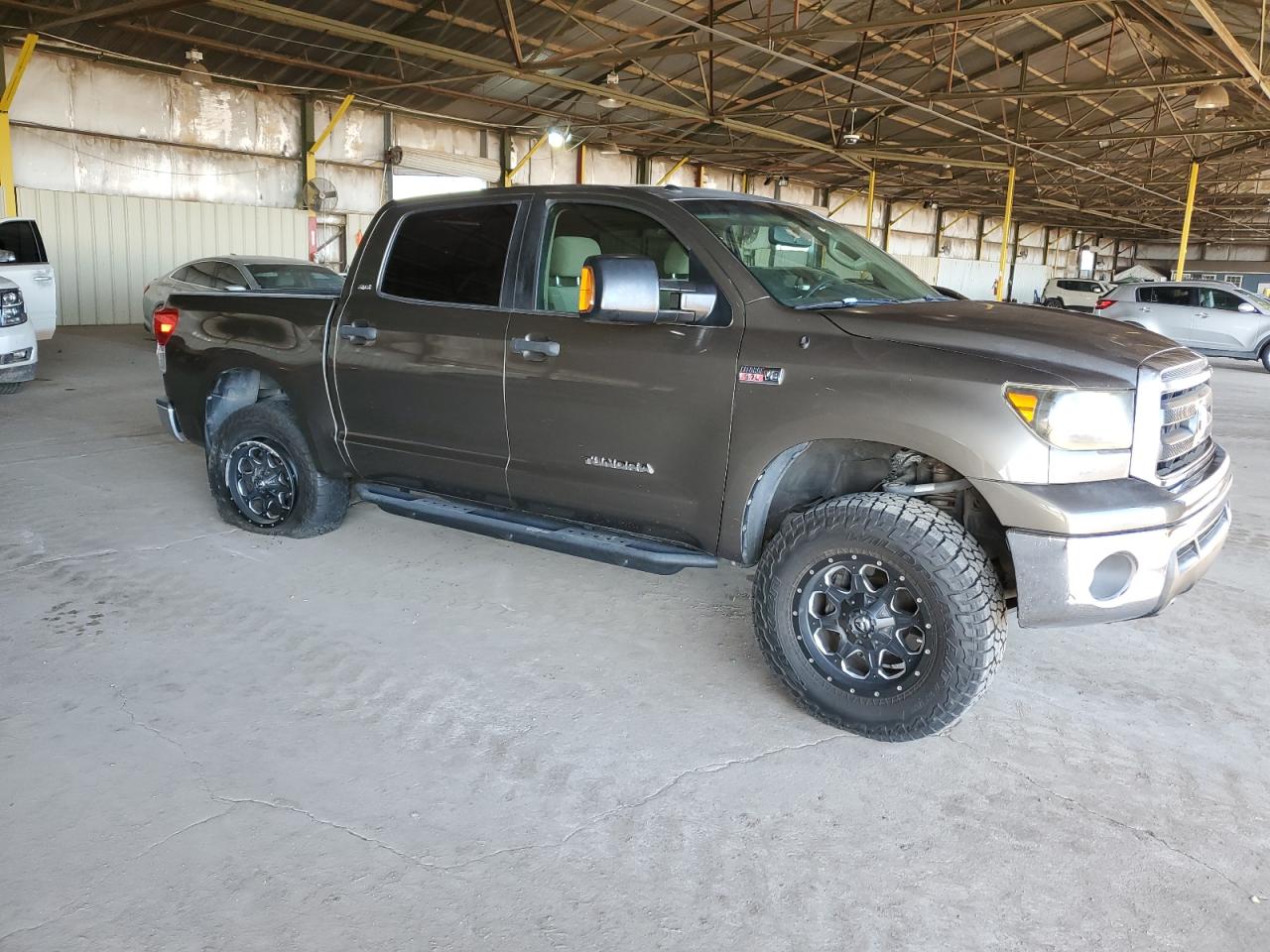 Photo 3 VIN: 5TFDW5F10AX125876 - TOYOTA TUNDRA 