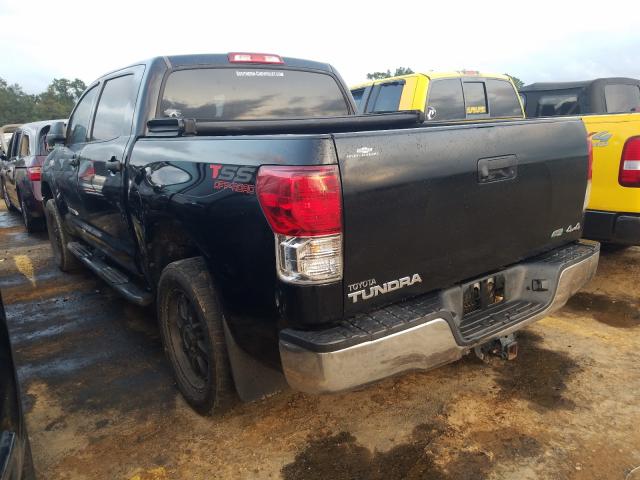 Photo 2 VIN: 5TFDW5F10DX305203 - TOYOTA TUNDRA CRE 