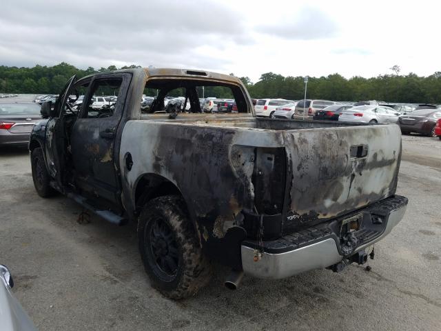 Photo 2 VIN: 5TFDW5F10DX305489 - TOYOTA TUNDRA CRE 