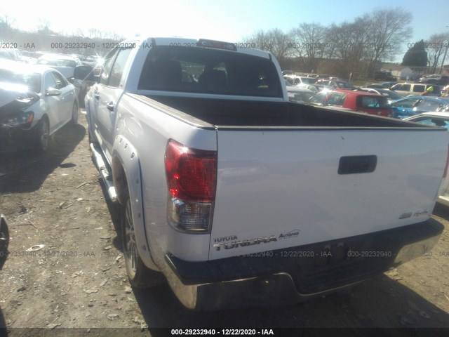 Photo 2 VIN: 5TFDW5F10DX309333 - TOYOTA TUNDRA 4WD TRUCK 