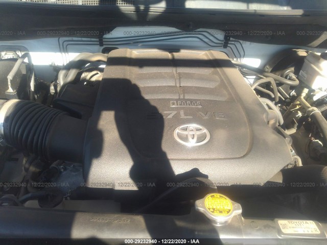 Photo 9 VIN: 5TFDW5F10DX309333 - TOYOTA TUNDRA 4WD TRUCK 