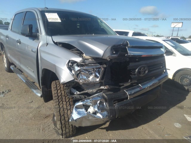 Photo 5 VIN: 5TFDW5F10EX354015 - TOYOTA TUNDRA 4WD TRUCK 