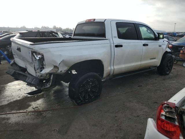 Photo 2 VIN: 5TFDW5F10FX425814 - TOYOTA TUNDRA CRE 