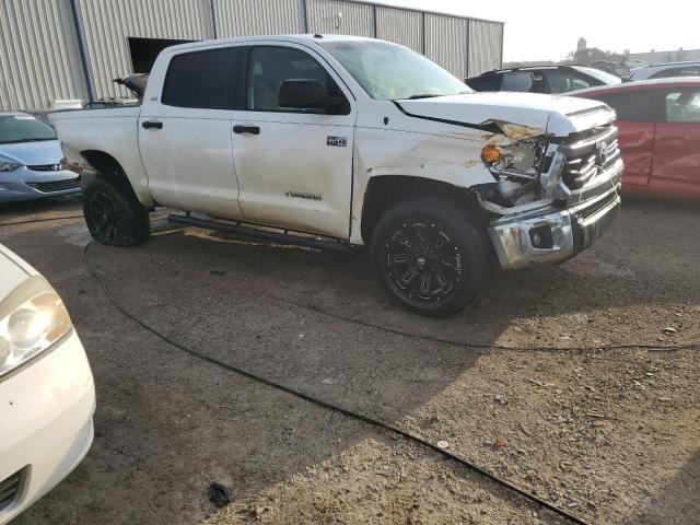 Photo 3 VIN: 5TFDW5F10FX425814 - TOYOTA TUNDRA CRE 