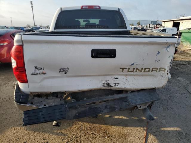 Photo 5 VIN: 5TFDW5F10FX425814 - TOYOTA TUNDRA CRE 