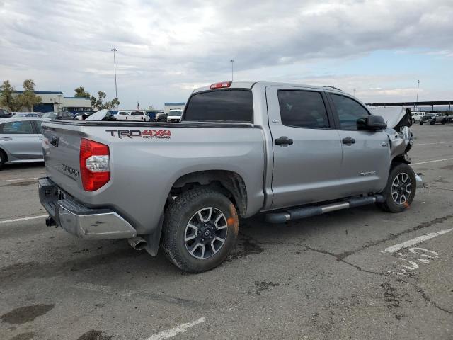 Photo 2 VIN: 5TFDW5F10GX500643 - TOYOTA TUNDRA 