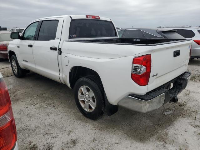 Photo 1 VIN: 5TFDW5F10JX685915 - TOYOTA TUNDRA CRE 