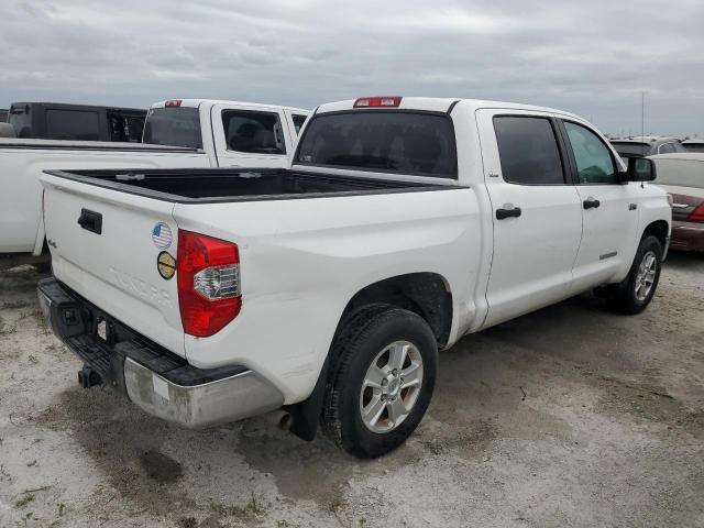 Photo 2 VIN: 5TFDW5F10JX685915 - TOYOTA TUNDRA CRE 