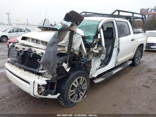 Photo 1 VIN: 5TFDW5F10JX730237 - TOYOTA TUNDRA 