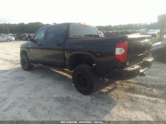 Photo 2 VIN: 5TFDW5F10JX751590 - TOYOTA TUNDRA 4WD 