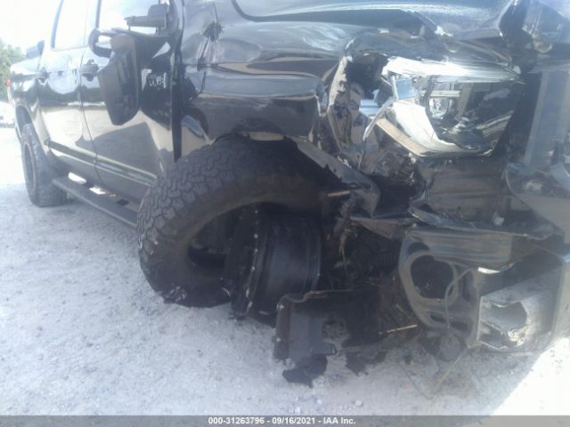 Photo 5 VIN: 5TFDW5F10JX751590 - TOYOTA TUNDRA 4WD 