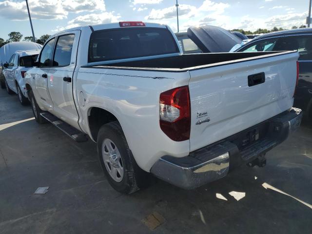 Photo 2 VIN: 5TFDW5F10JX765926 - TOYOTA TUNDRA CRE 