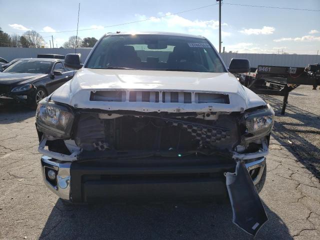 Photo 4 VIN: 5TFDW5F10KX820215 - TOYOTA TUNDRA CRE 