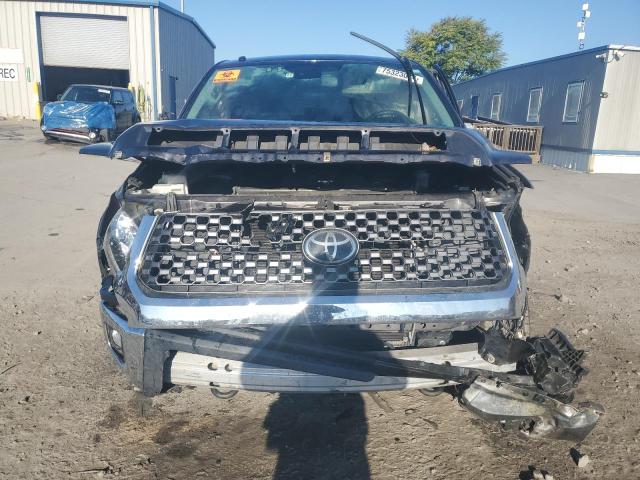 Photo 4 VIN: 5TFDW5F10KX834180 - TOYOTA TUNDRA CRE 