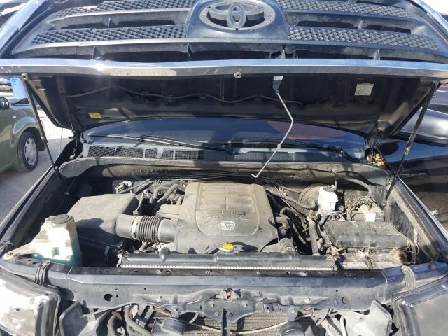 Photo 6 VIN: 5TFDW5F11BX159973 - TOYOTA TUNDRA CRE 