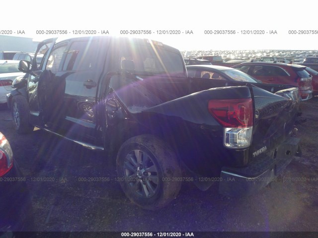 Photo 2 VIN: 5TFDW5F11BX169581 - TOYOTA TUNDRA 4WD TRUCK 