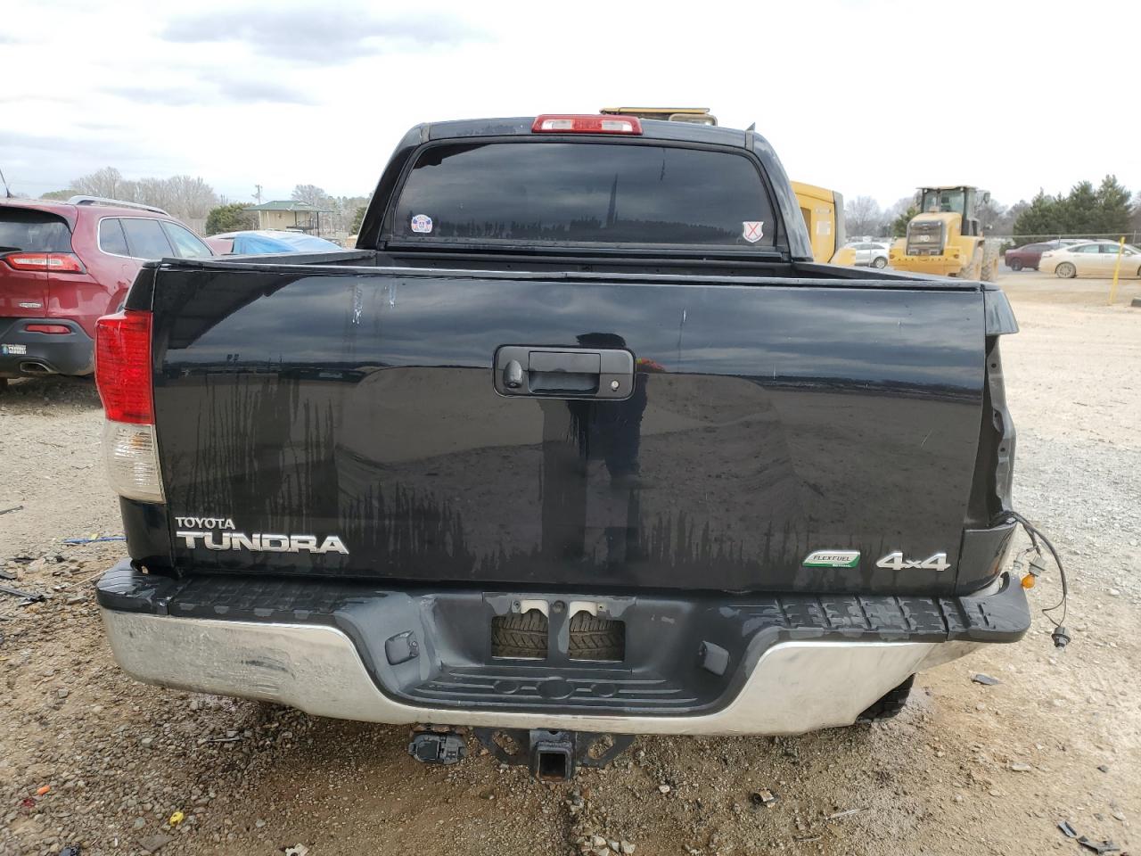 Photo 5 VIN: 5TFDW5F11DX308434 - TOYOTA TUNDRA 