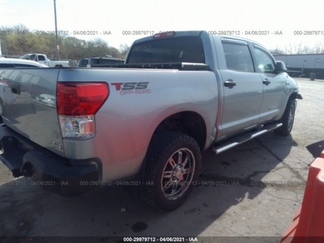 Photo 3 VIN: 5TFDW5F11DX309325 - TOYOTA TUNDRA 4WD TRUCK 