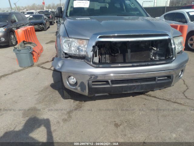 Photo 5 VIN: 5TFDW5F11DX309325 - TOYOTA TUNDRA 4WD TRUCK 