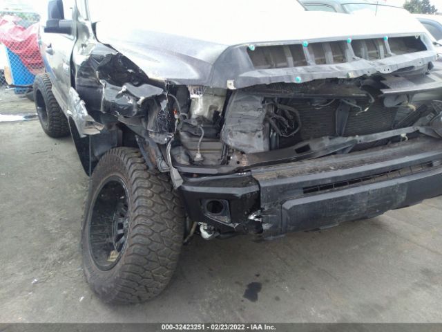 Photo 5 VIN: 5TFDW5F11EX385905 - TOYOTA TUNDRA 4WD TRUCK 