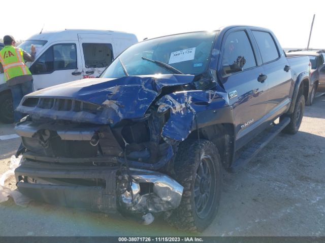 Photo 5 VIN: 5TFDW5F11FX424249 - TOYOTA TUNDRA 